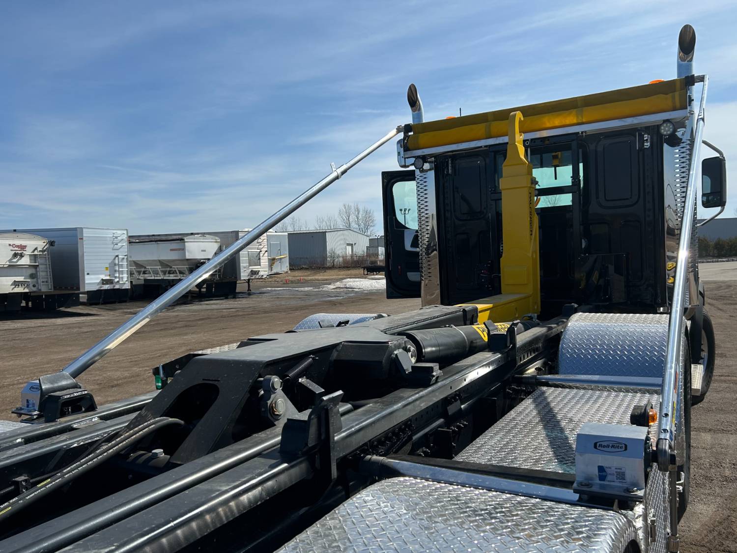 Roll Rite DC400 and DC402 Roll-Off Tarping System for Multi-Axle Roll-Off Trucks