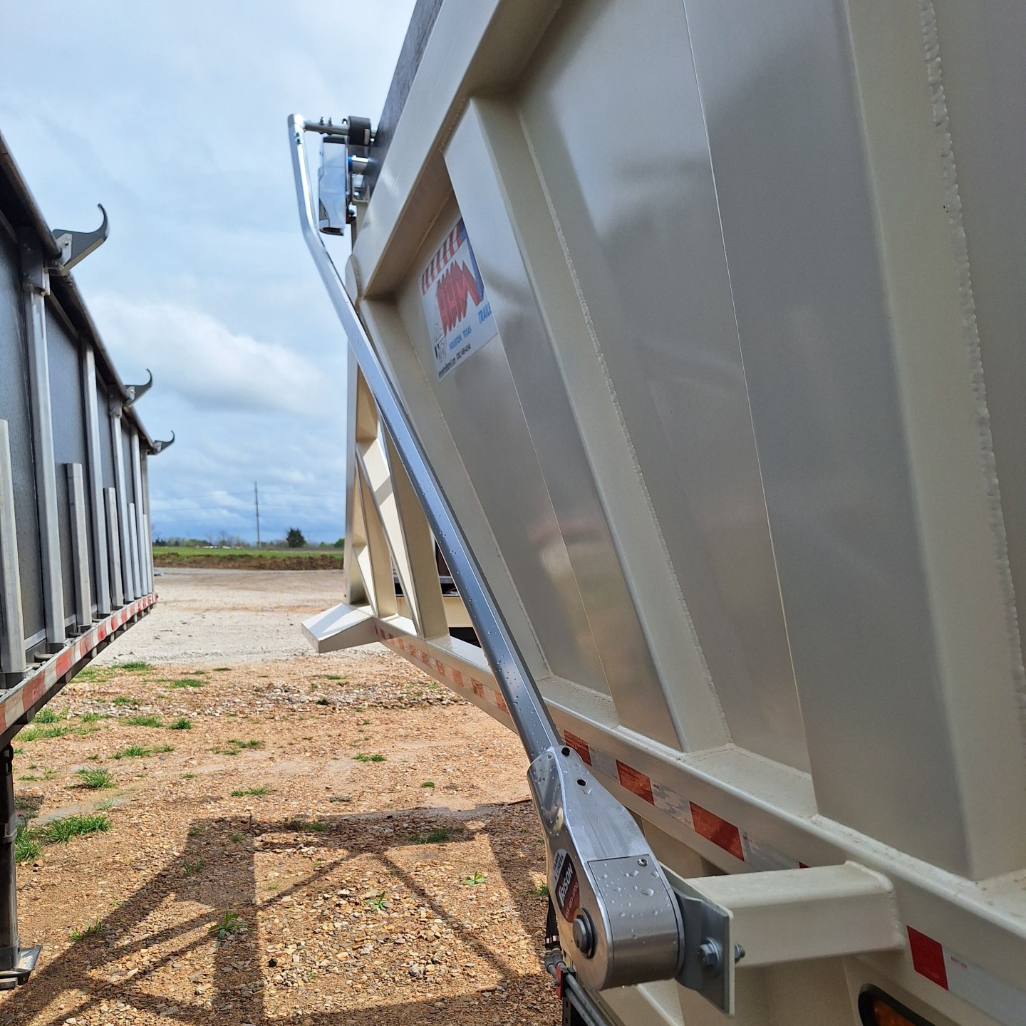 Heavy-Duty Electric Flip Tarp System for Belly Dump Trailers