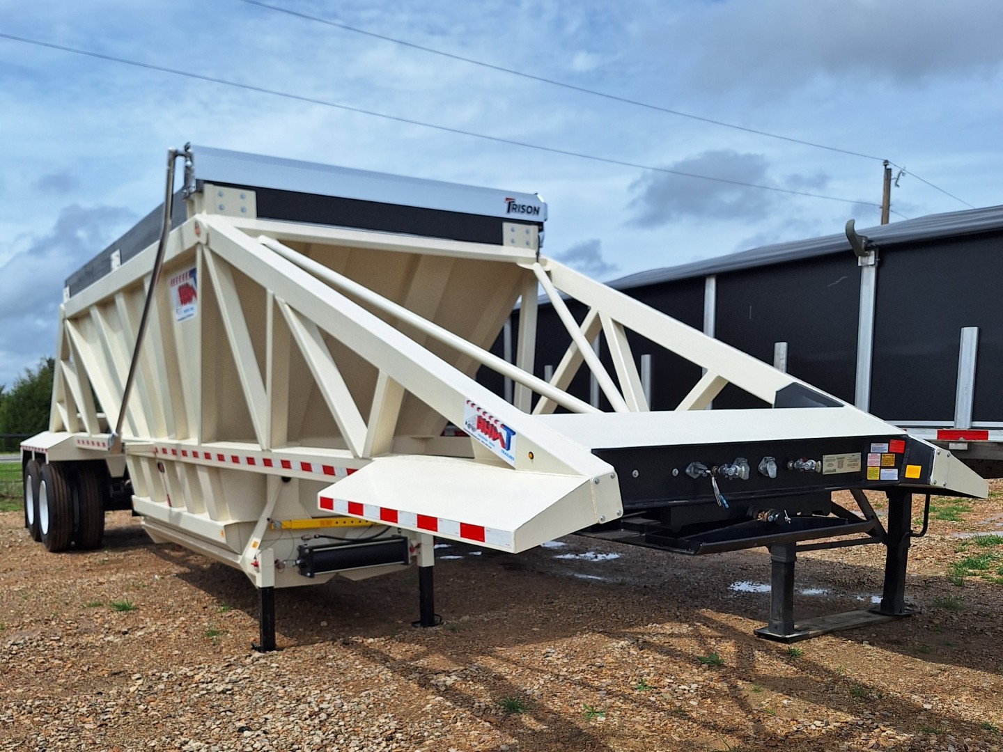 Heavy-Duty Electric Flip Tarp System for Belly Dump Trailers
