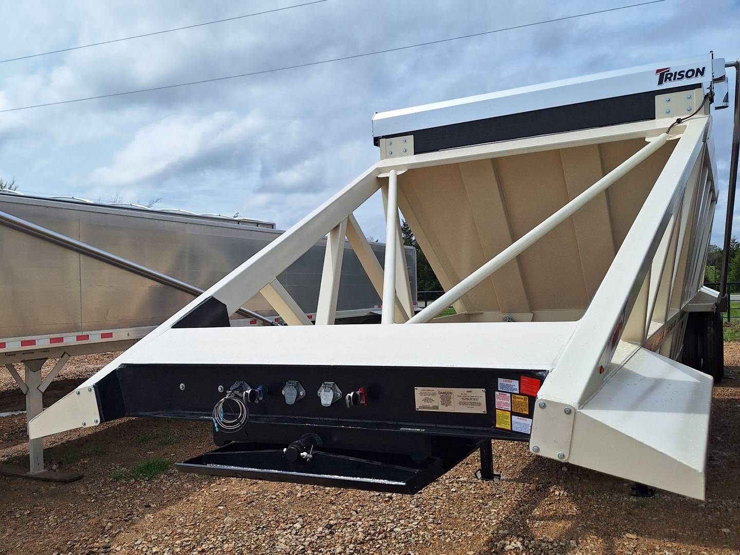 Heavy-Duty Electric Flip Tarp System for Belly Dump Trailers